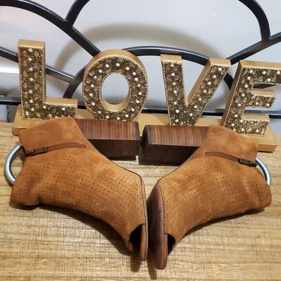 Jessica Simpson Kymber Brown Suede Perforated Zip Up Ankle Booties Sz 9.5 - Picture 9 of 12